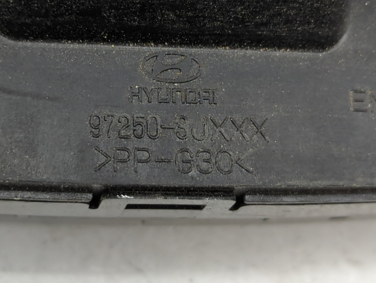 2007 Hyundai Veracruz Climate Control Module Temperature AC/Heater Replacement P/N:97250-3JXXX Fits OEM Used Auto Parts - Oe