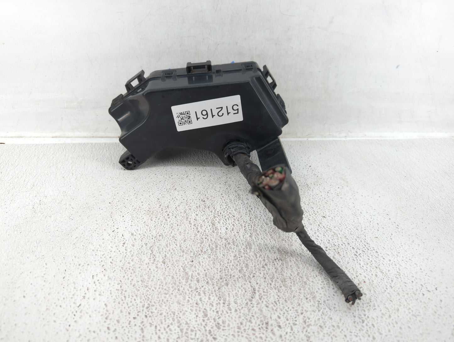 2007 Hyundai Veracruz Fusebox Fuse Box Panel Relay Module Fits OEM Used Auto Parts - Oemusedautoparts1.com