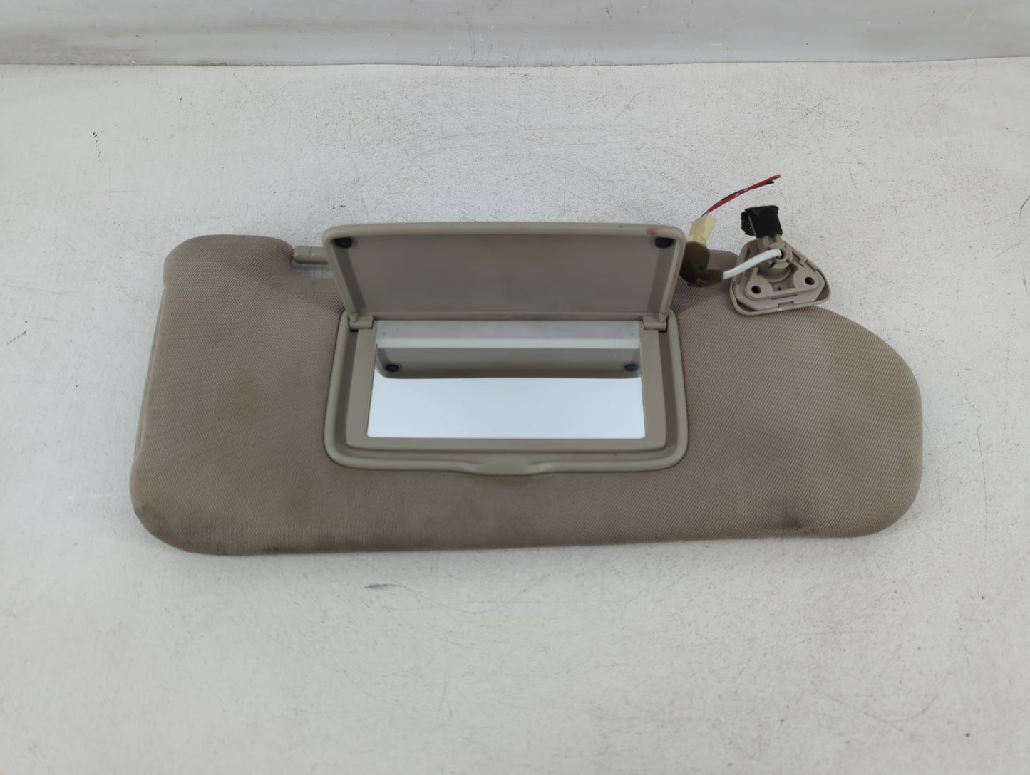 2006-2008 Infiniti Fx35 Sun Visor Shade Replacement Passenger Right Mirror Fits Fits 2006 2007 2008 OEM Used Auto Parts - Oe
