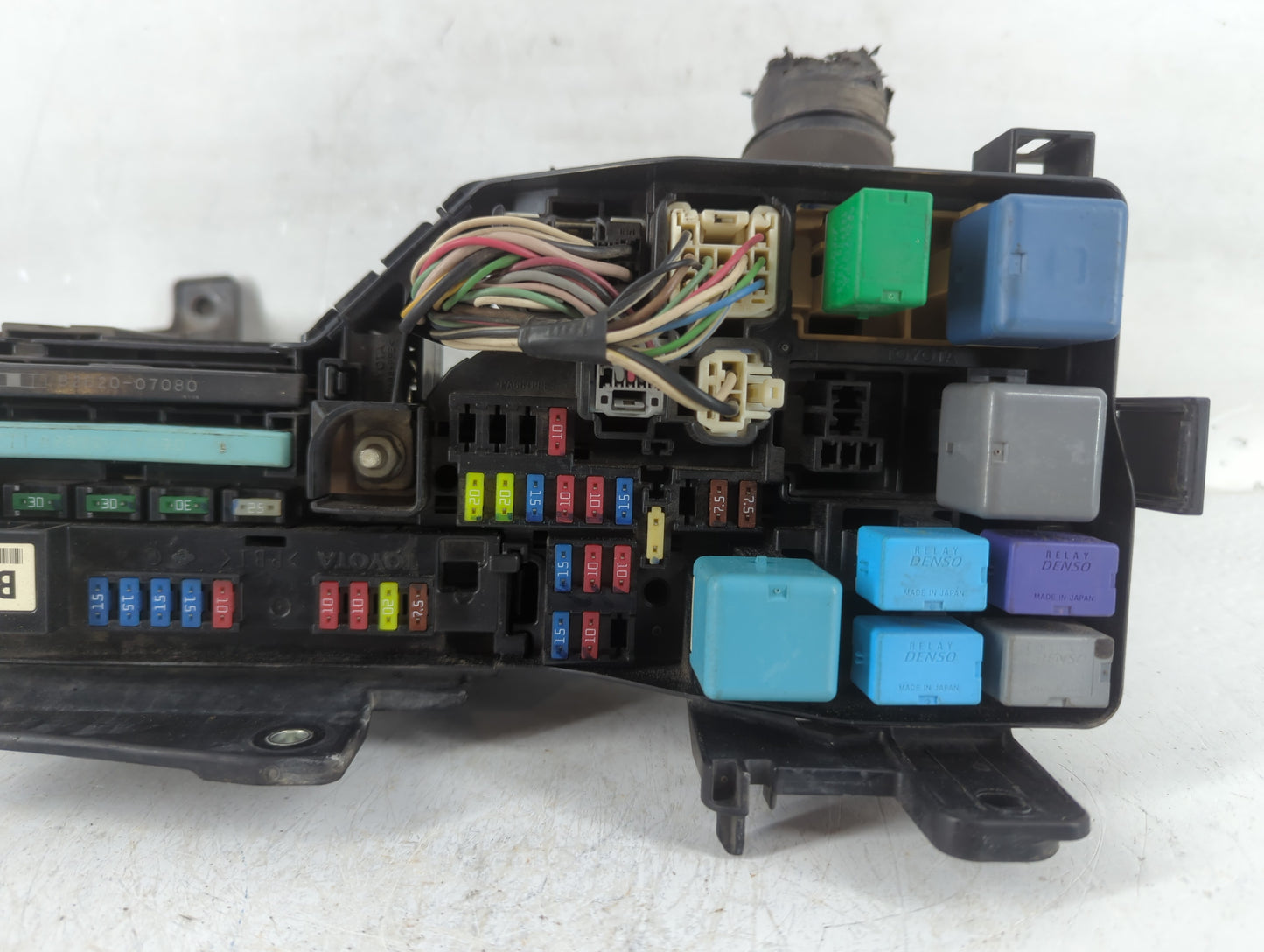 2003-2008 Infiniti Fx35 Fusebox Fuse Box Panel Relay Module P/N:82720-33080 Fits Fits 2003 2004 2005 2006 2007 2008 OEM Used