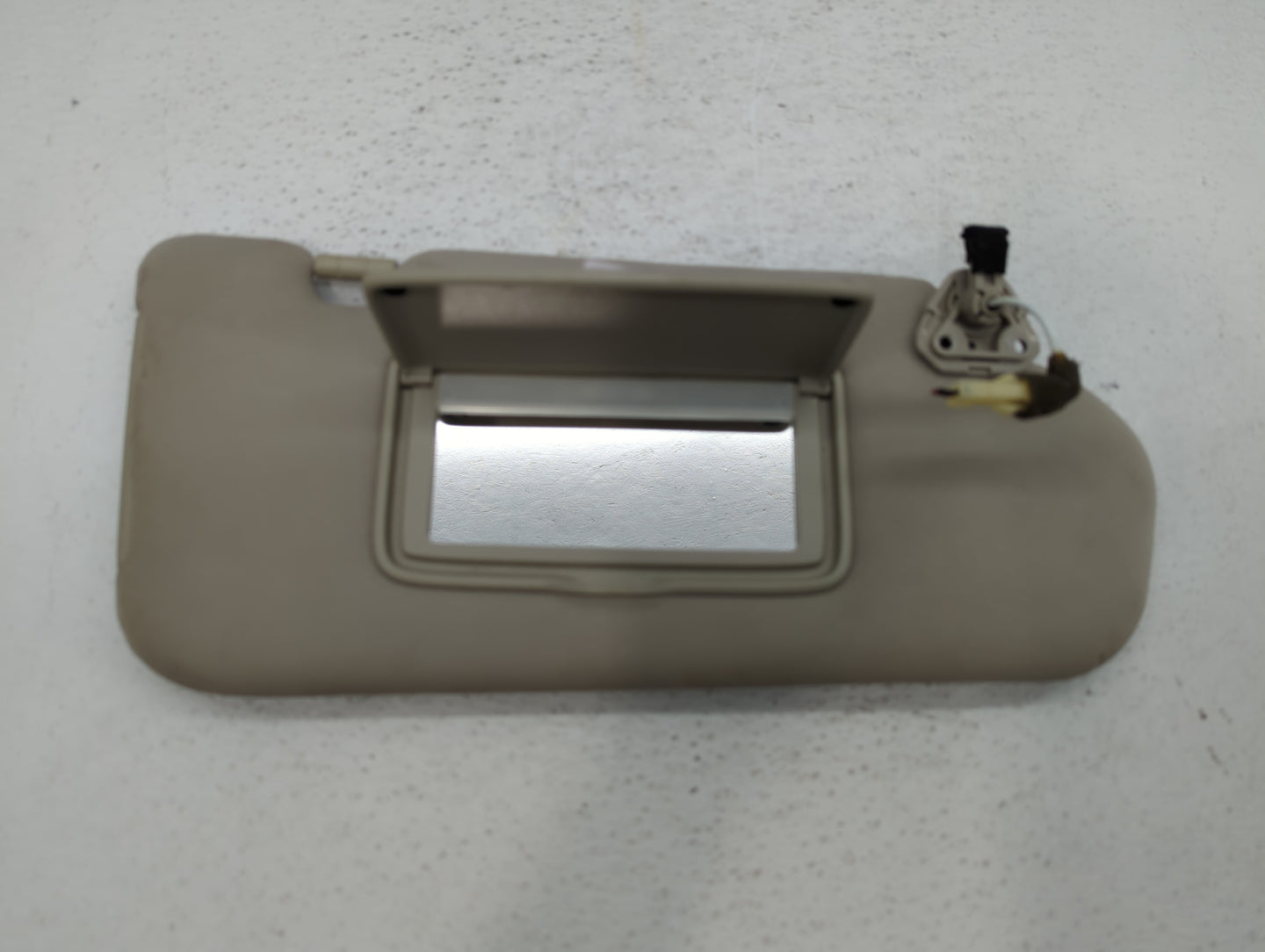 2007 Infiniti Fx35 Sun Visor Shade Replacement Passenger Right Mirror Fits Fits 2006 2008 OEM Used Auto Parts - Oemusedautop