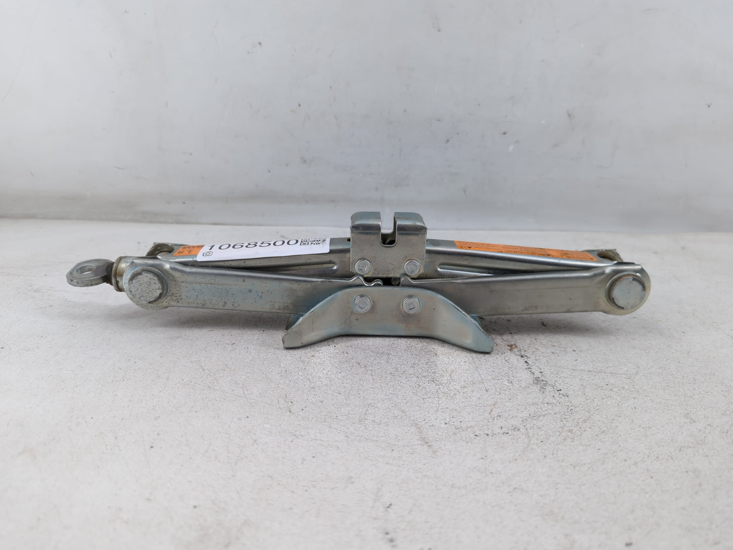 2007 Infiniti G35 Spare Scissor Car Jack - Oemusedautoparts1.com