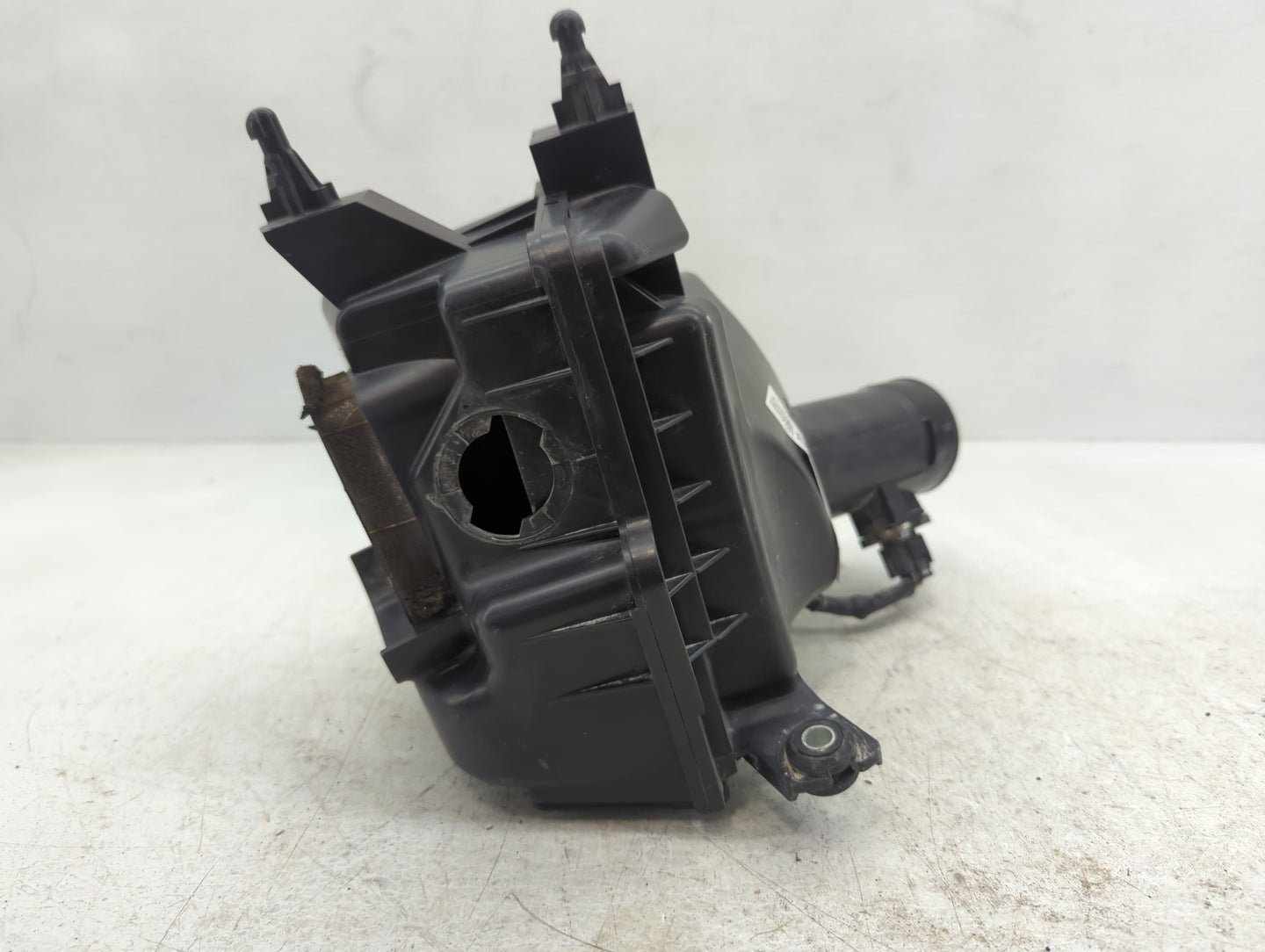 2007-2008 Infiniti G35 Air Cleaner Intake-duct Hose Tube - Oemusedautoparts1.com