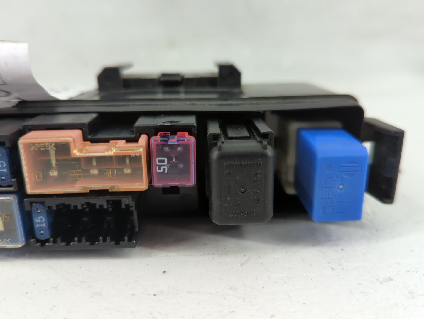 2006-2007 Infiniti G35 Fusebox Fuse Box Panel Relay Module Fits Fits 2006 2007 OEM Used Auto Parts - Oemusedautoparts1.com