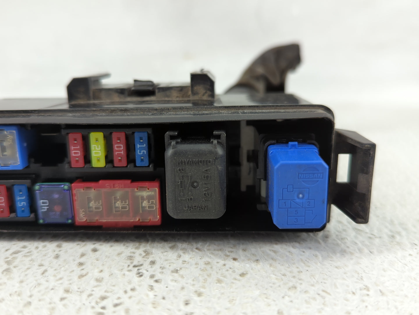 2006-2007 Infiniti G35 Fusebox Fuse Box Panel Relay Module Fits Fits 2006 2007 OEM Used Auto Parts - Oemusedautoparts1.com