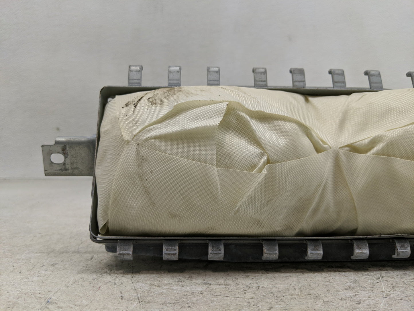 2007-2008 Infiniti G35 Air Bag Passenger Right Dashboard OEM P/N:K851EJK600 Fits Fits 2007 2008 OEM Used Auto Parts - Oemuse