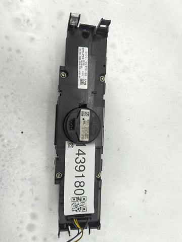2005-2007 Infiniti G35 Climate Control Module Temperature AC/Heater Replacement P/N:CH22-18C858-BB CH22-14C535-AB Fits OEM Used Auto Parts