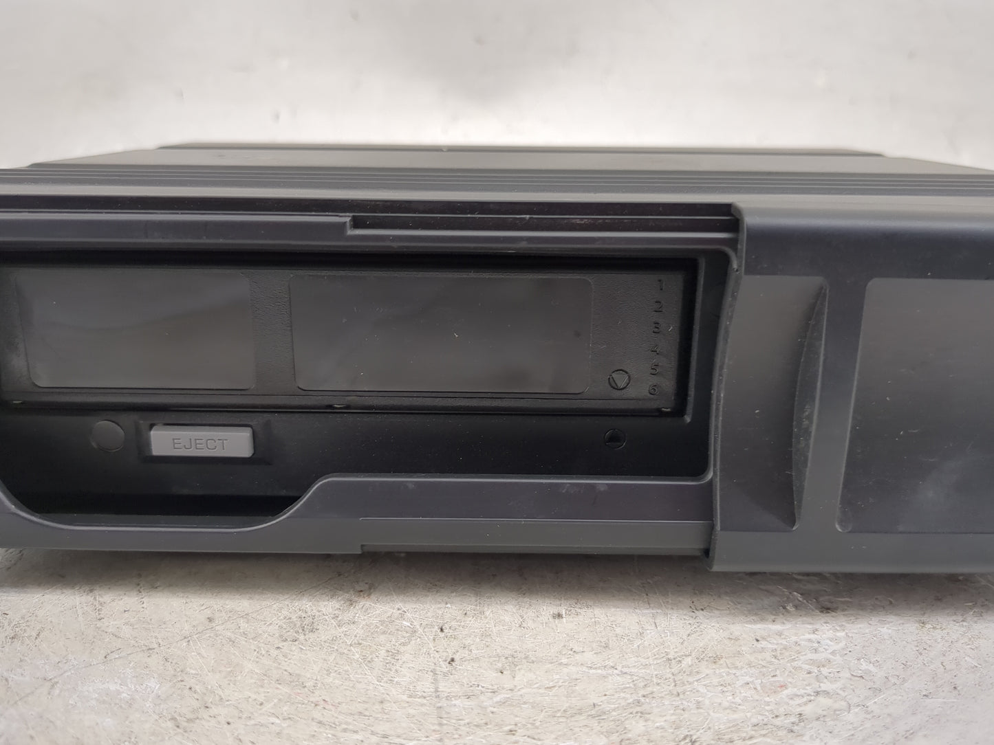 2007-2008 Infiniti G35 Radio Cd Changer 28184jk60a|pp-2475d|296-6077-05 - Oemusedautoparts1.com