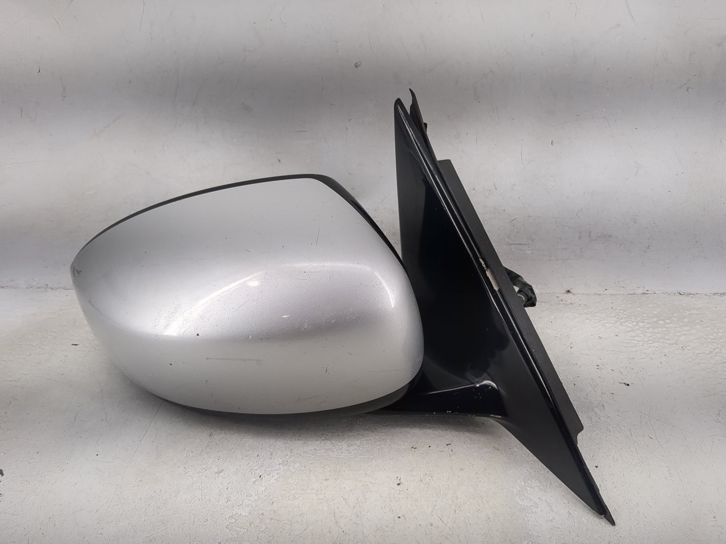 2007-2008 Infiniti G35 Passenger Side View Mirror - Right Door Mirror OEM Used - Oemusedautoparts1.com