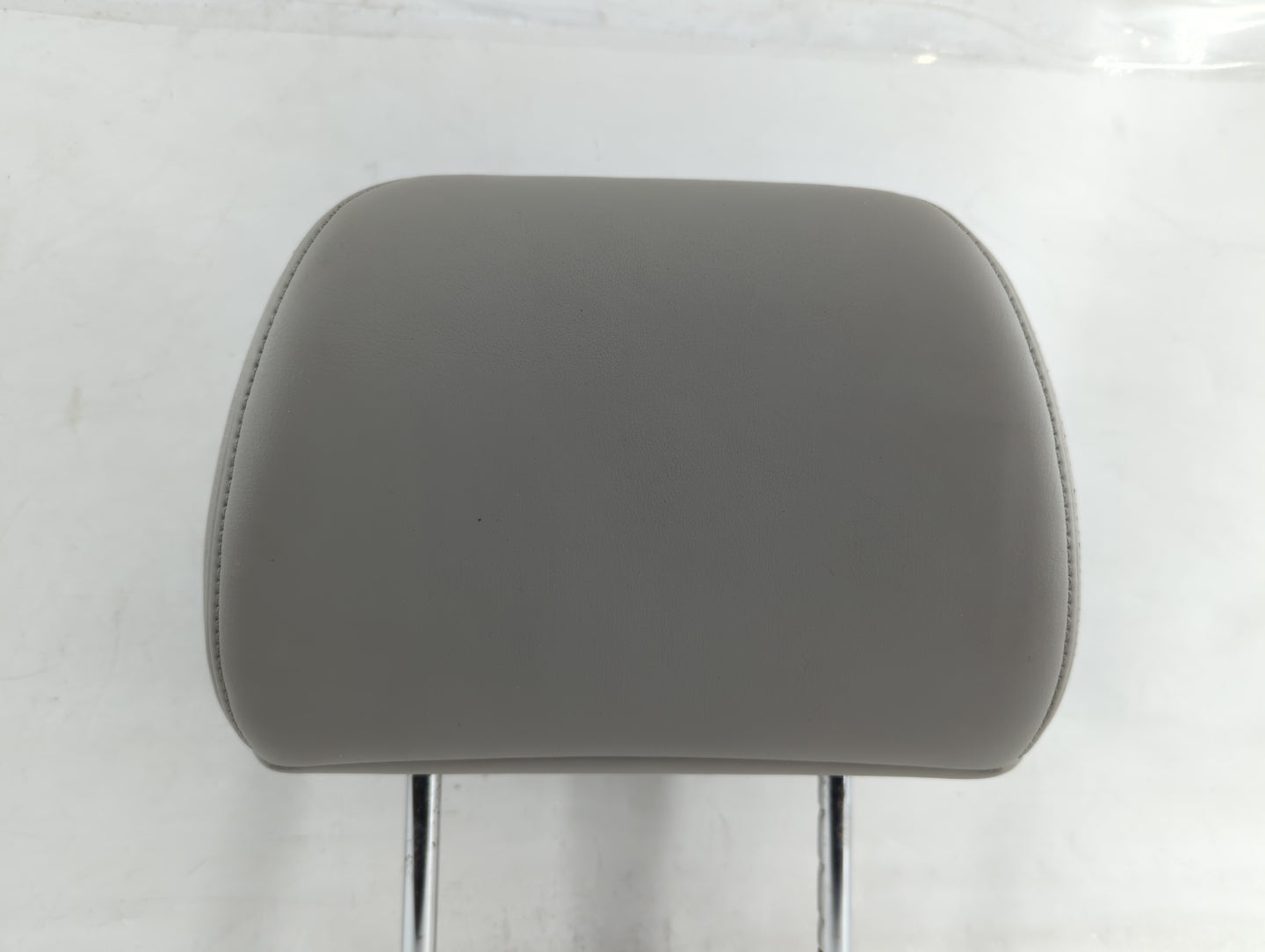 2007-2008 Infiniti G35 Headrest Head Rest Rear Seat Fits Fits 2007 2008 OEM Used Auto Parts - Oemusedautoparts1.com