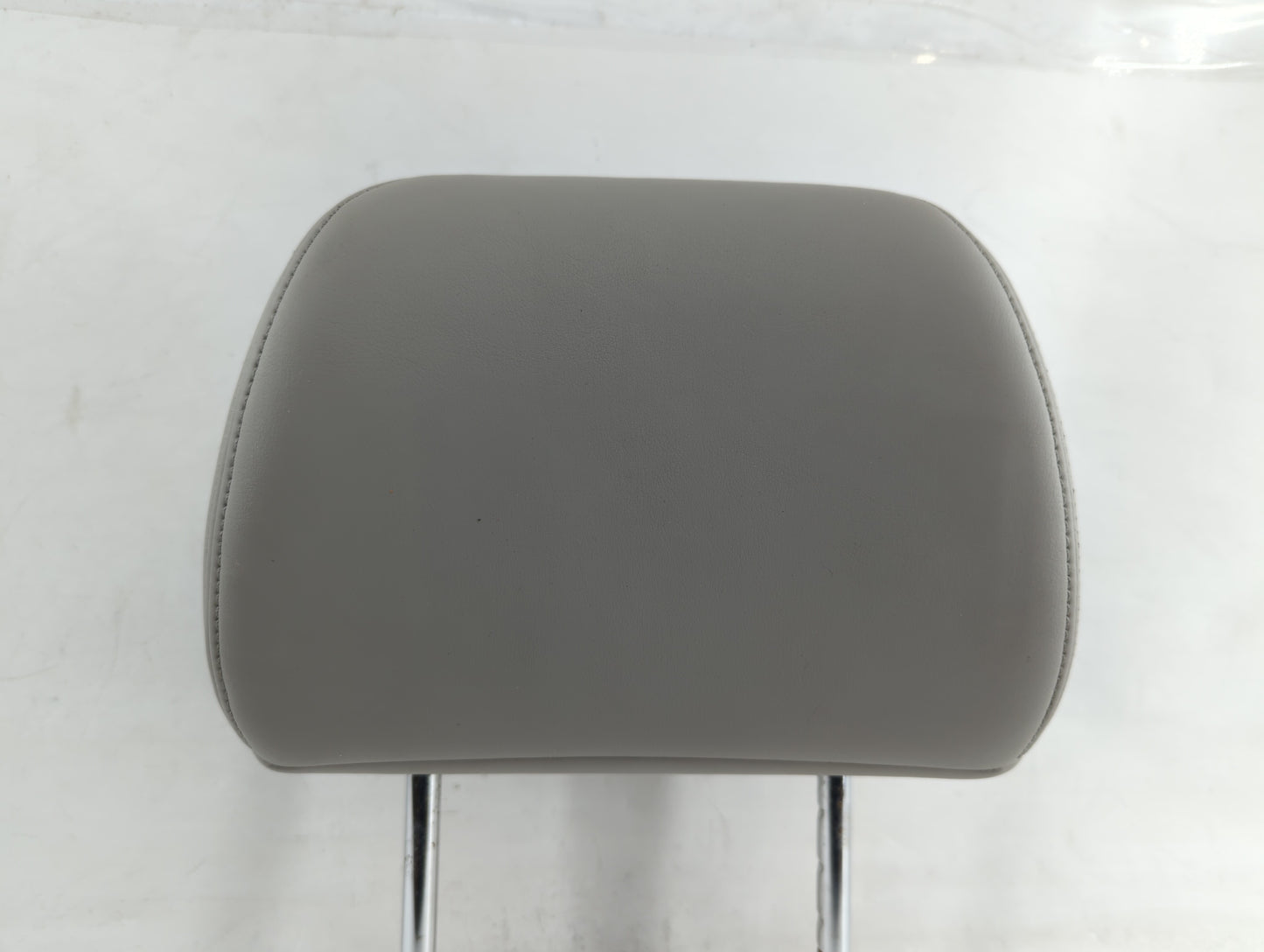 2007-2008 Infiniti G35 Headrest Head Rest Rear Seat Fits Fits 2007 2008 OEM Used Auto Parts - Oemusedautoparts1.com