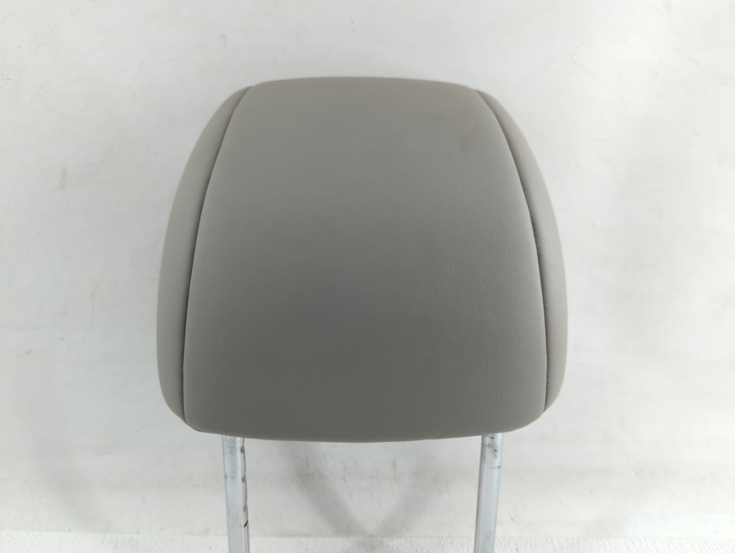 2007-2008 Infiniti G35 Headrest Head Rest Rear Seat Fits Fits 2007 2008 OEM Used Auto Parts - Oemusedautoparts1.com
