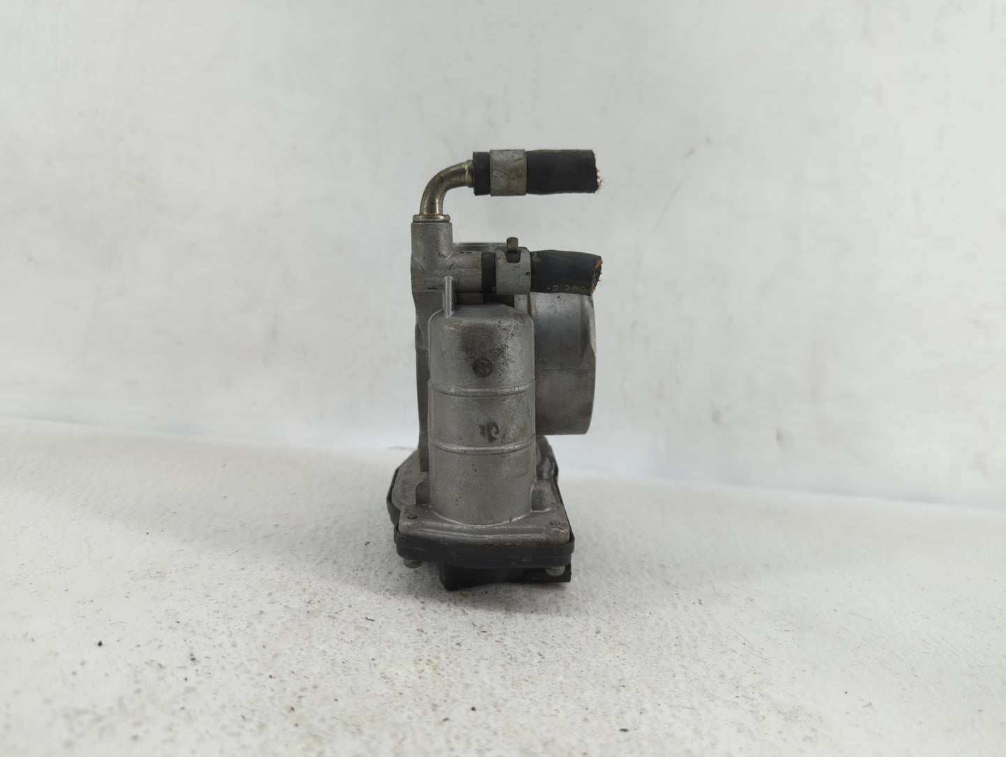 2007-2008 Infiniti G35 Throttle Body P/N:RME60-21 RME60-12 Fits OEM Used Auto Parts - Oemusedautoparts1.com