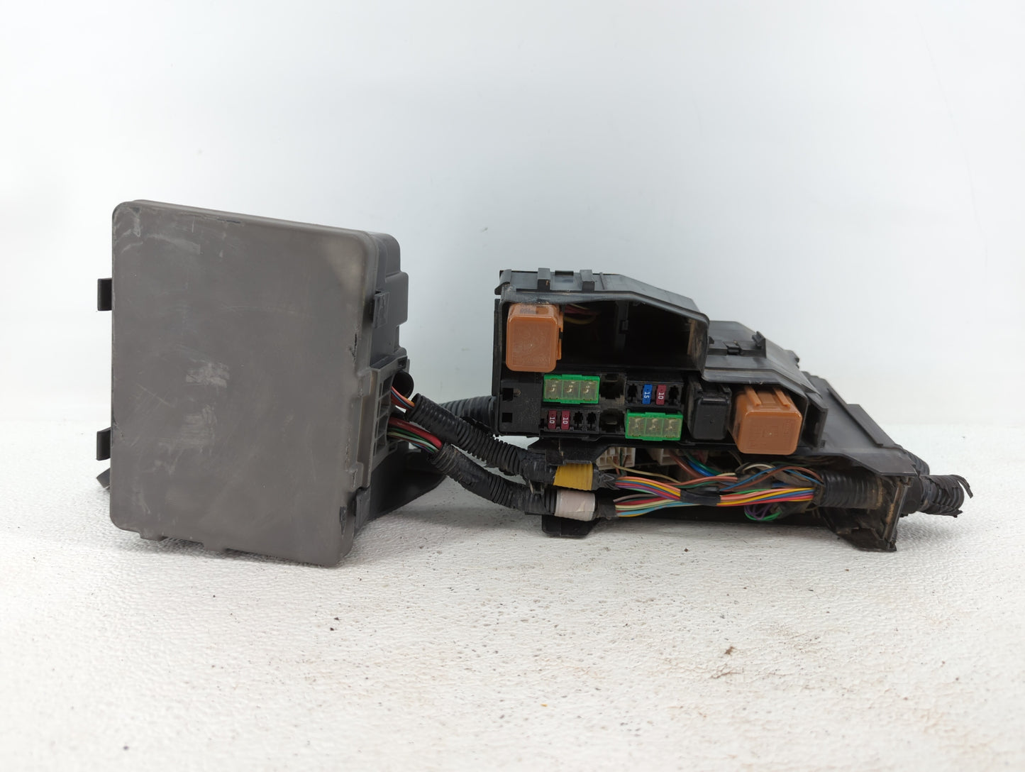 2007-2008 Infiniti G35 Fusebox Fuse Box Panel Relay Module P/N:24381 7990A 284B7JK00A Fits Fits 2007 2008 OEM Used Auto Part