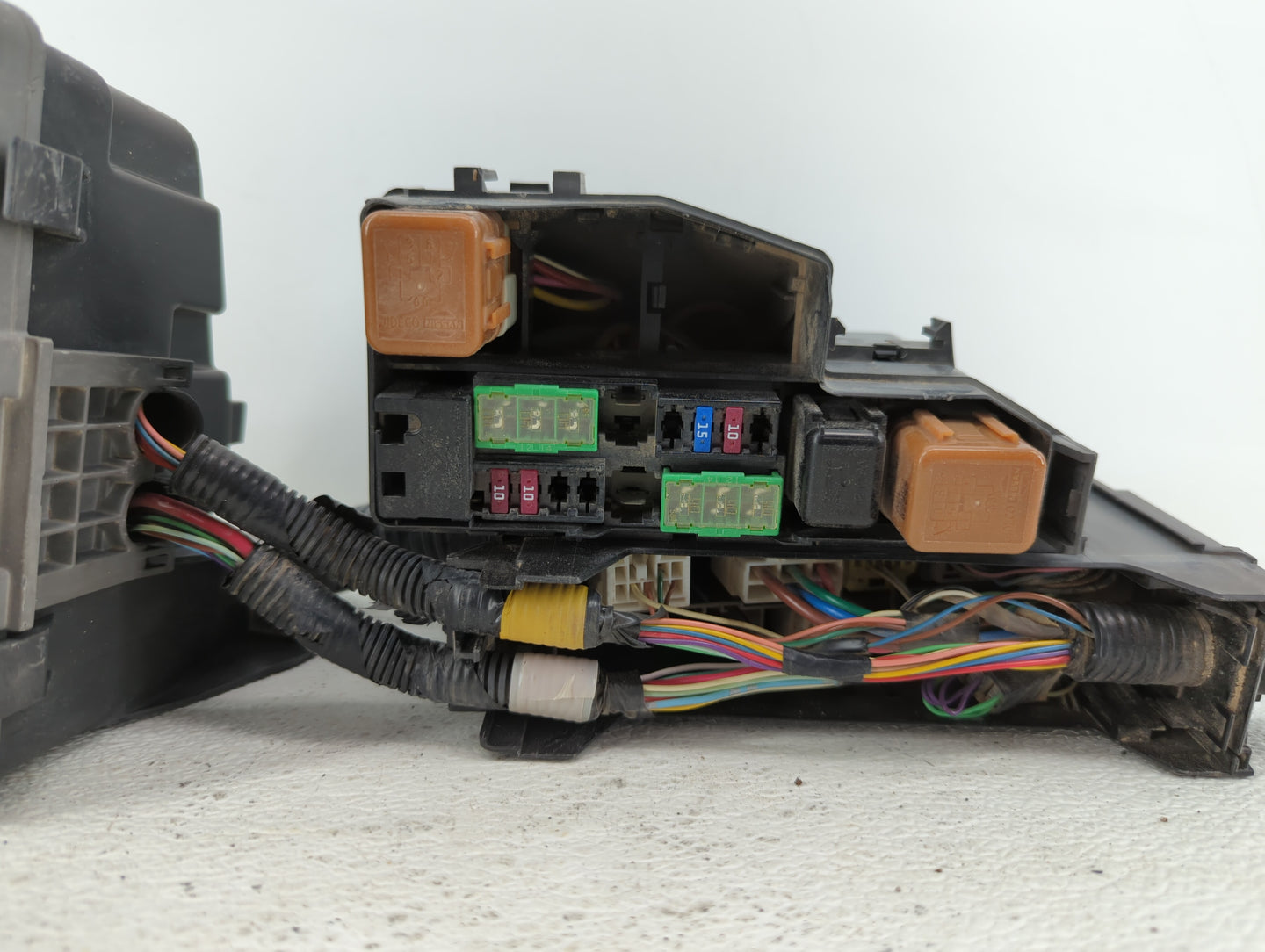 2007-2008 Infiniti G35 Fusebox Fuse Box Panel Relay Module P/N:24381 7990A 284B7JK00A Fits Fits 2007 2008 OEM Used Auto Part