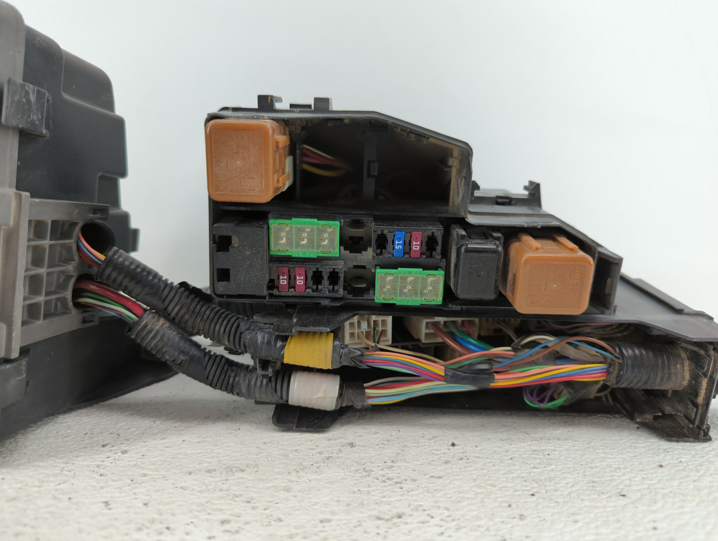 2007-2008 Infiniti G35 Fusebox Fuse Box Panel Relay Module P/N:24381 7990A 284B7JK00A Fits Fits 2007 2008 OEM Used Auto Part