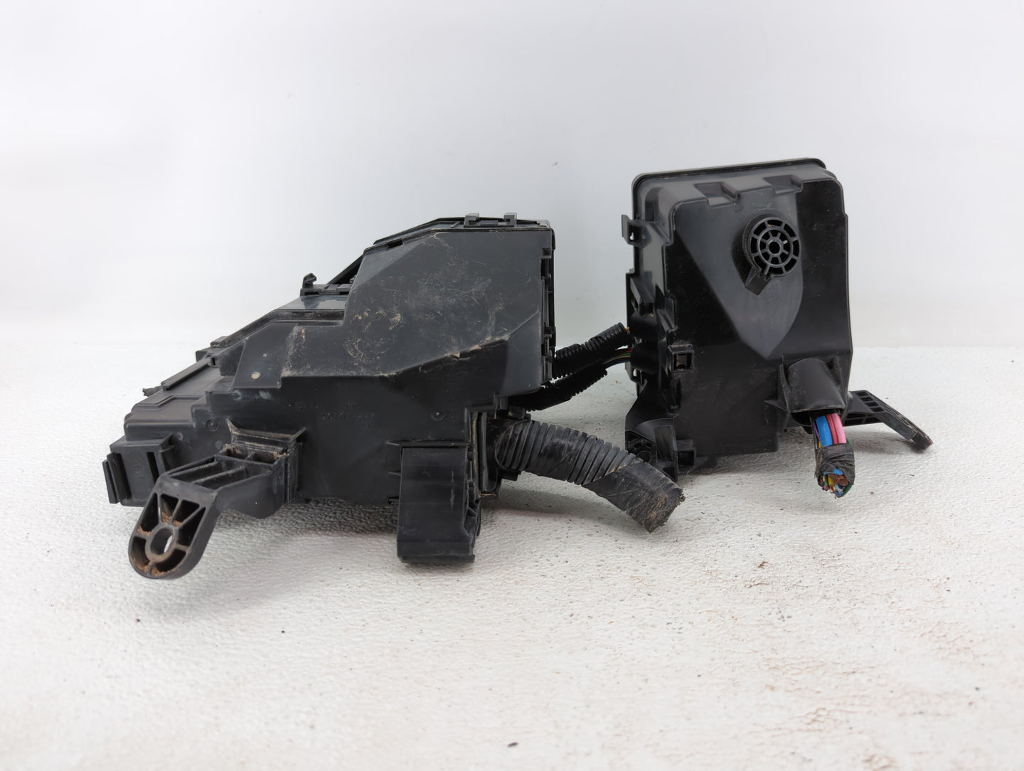 2007-2008 Infiniti G35 Fusebox Fuse Box Panel Relay Module P/N:24381 7990A 284B7JK00A Fits Fits 2007 2008 OEM Used Auto Part