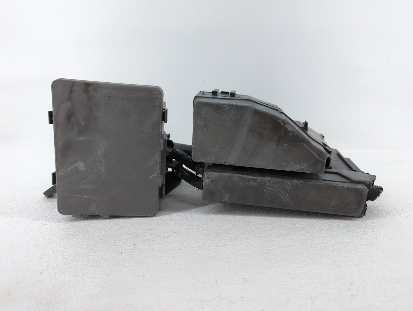 2007-2008 Infiniti G35 Fusebox Fuse Box Panel Relay Module P/N:24381 7990A 284B7JK00A Fits Fits 2007 2008 OEM Used Auto Part