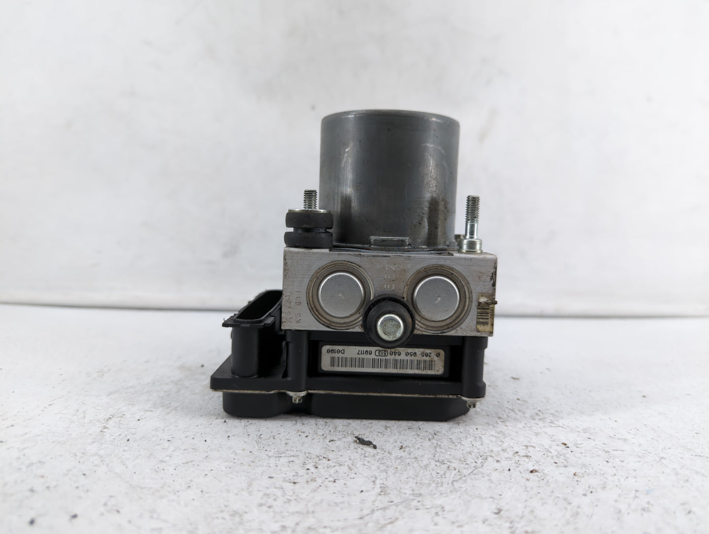 2007-2008 Infiniti G35 ABS Pump Control Module Replacement P/N:47660 JK10B 47660 JK10A Fits Fits 2007 2008 OEM Used Auto Par