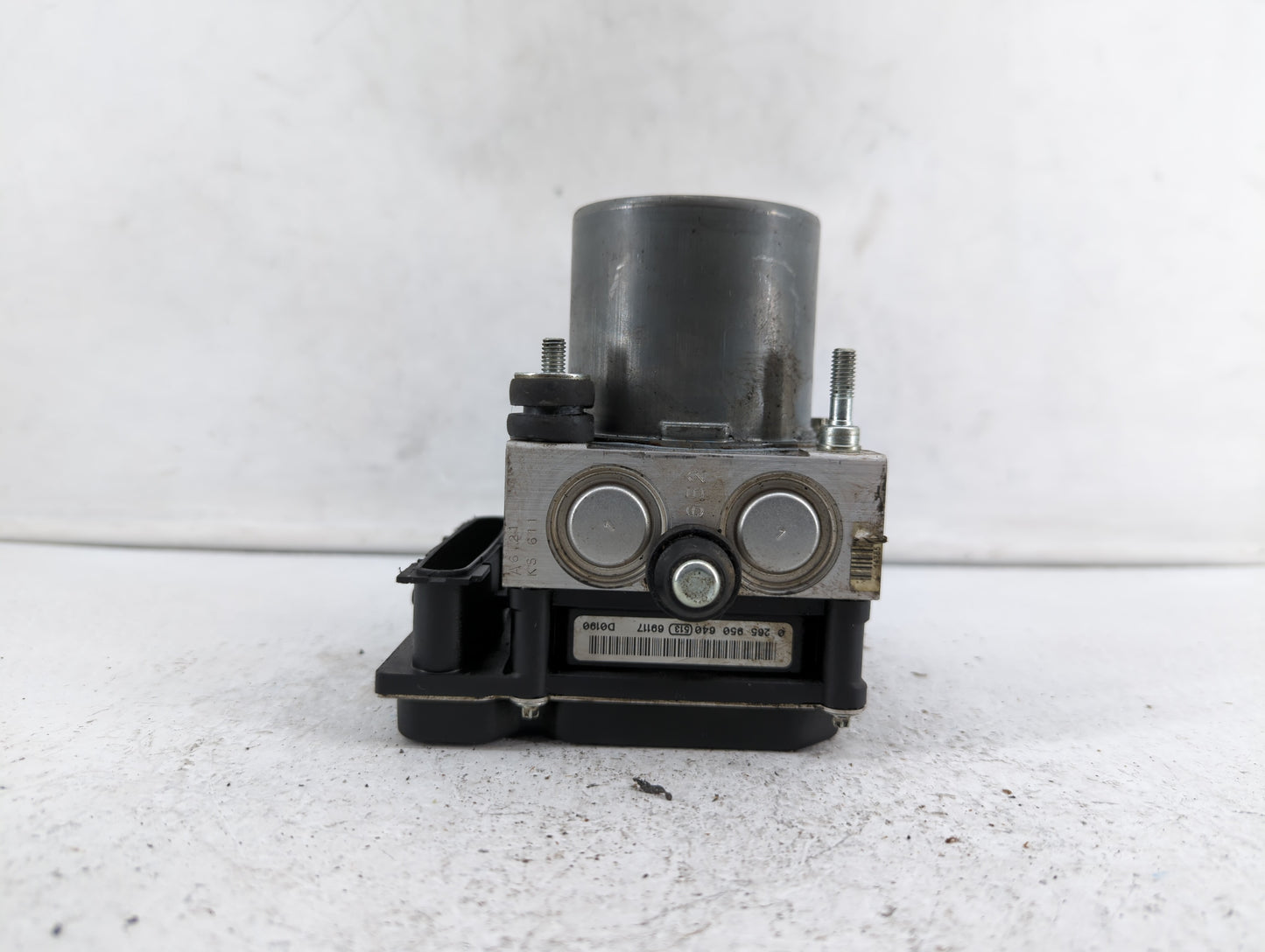 2007-2008 Infiniti G35 ABS Pump Control Module Replacement P/N:47660 JK10B 47660 JK10A Fits Fits 2007 2008 OEM Used Auto Par