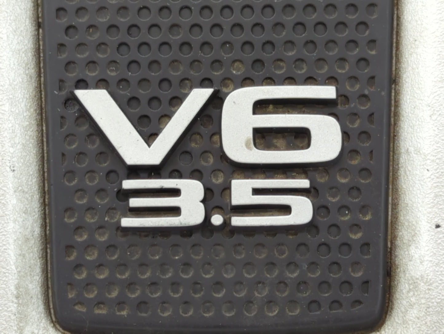 2007 Infiniti G35 Engine Cover - Oemusedautoparts1.com