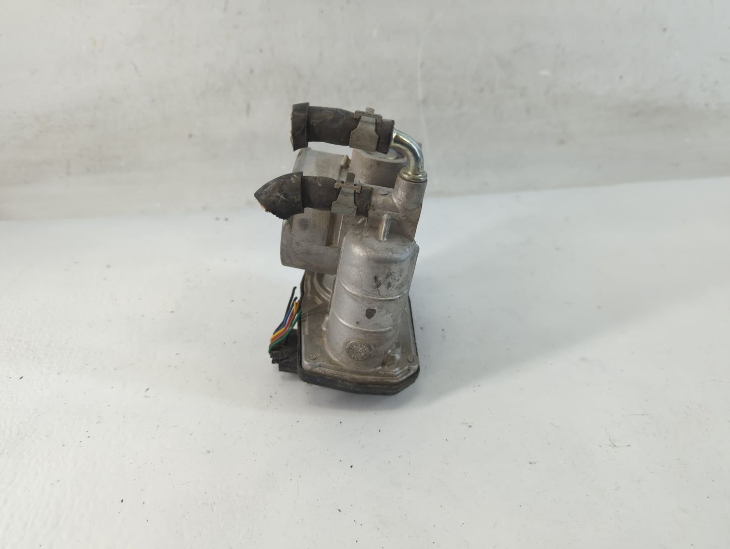 2007-2008 Infiniti G35 Throttle Body P/N:7514H RME60-21 Fits OEM Used Auto Parts - Oemusedautoparts1.com