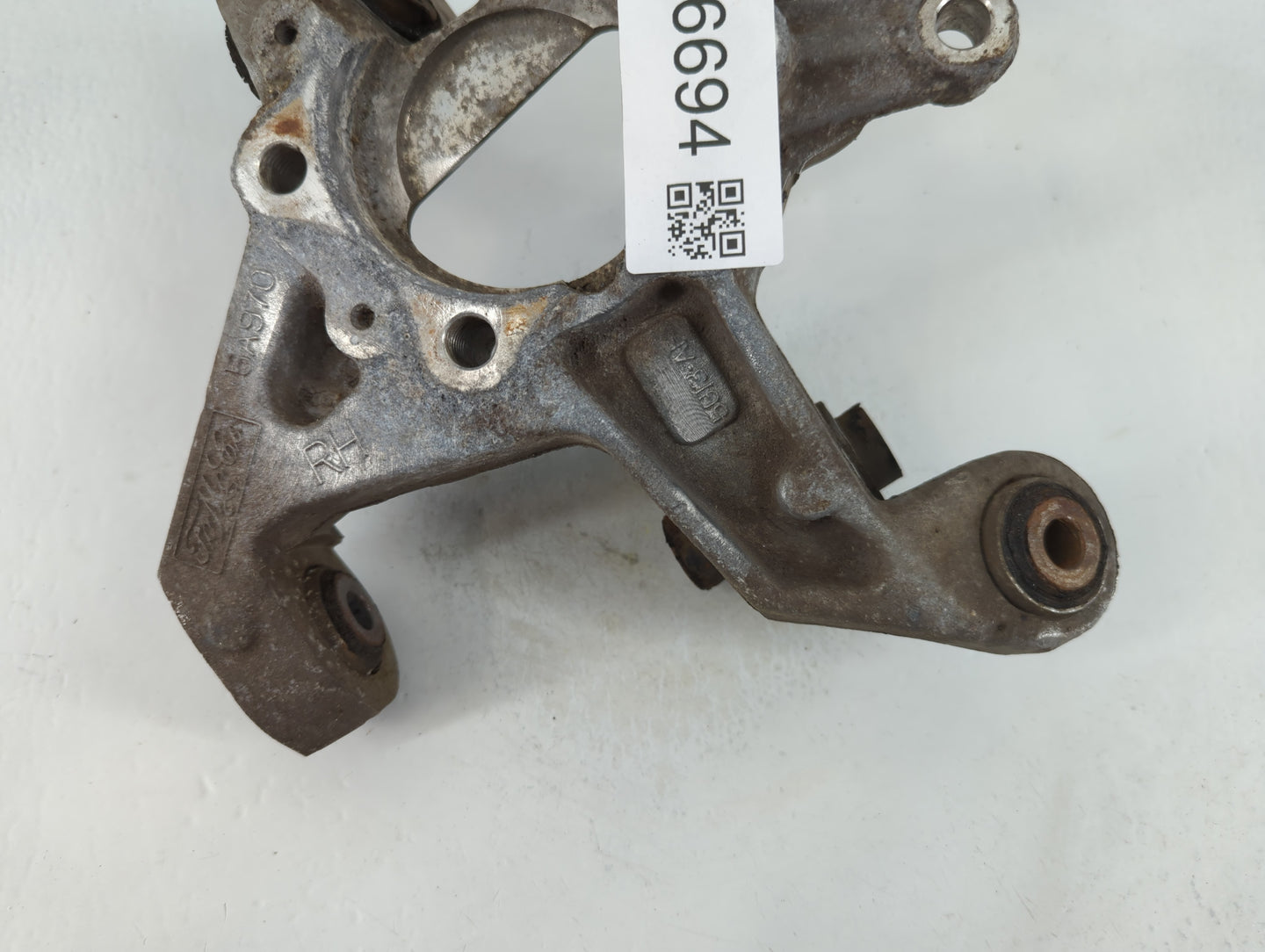 2007-2008 Infiniti G35 Passenger Rear Knuckle/stub Axle Oem - Oemusedautoparts1.com