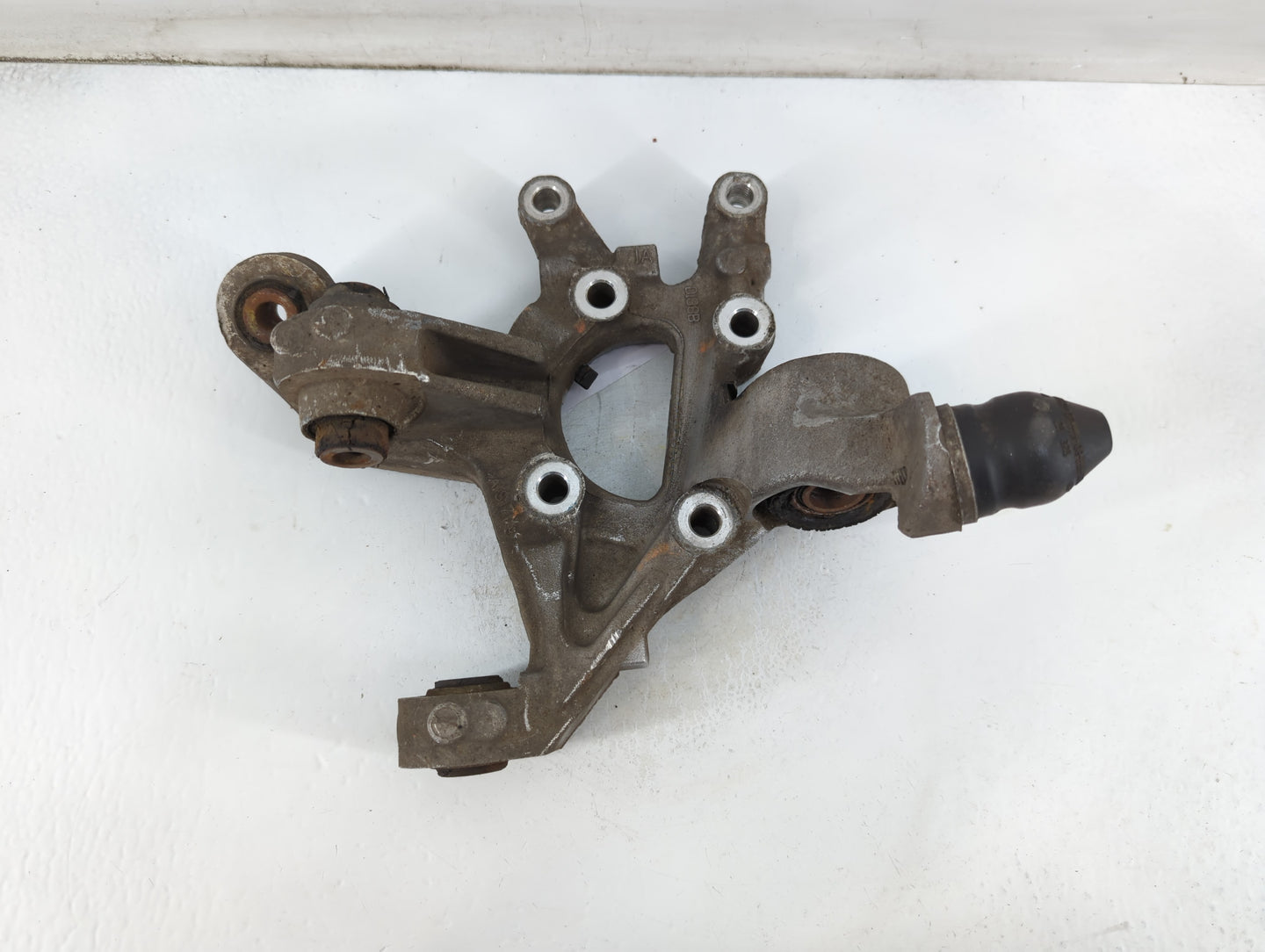 2007-2008 Infiniti G35 Passenger Rear Knuckle/stub Axle Oem - Oemusedautoparts1.com