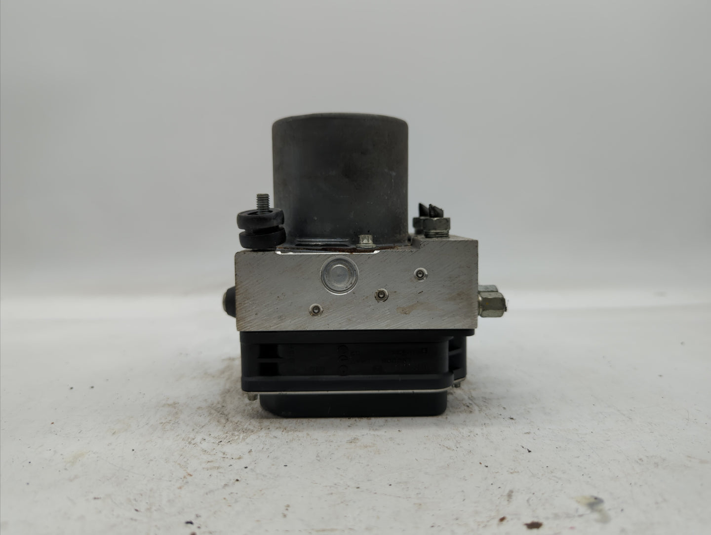 2006-2007 Infiniti M35 ABS Pump Control Module Replacement P/N:47660 EH40D Fits Fits 2006 2007 OEM Used Auto Parts - Oemused