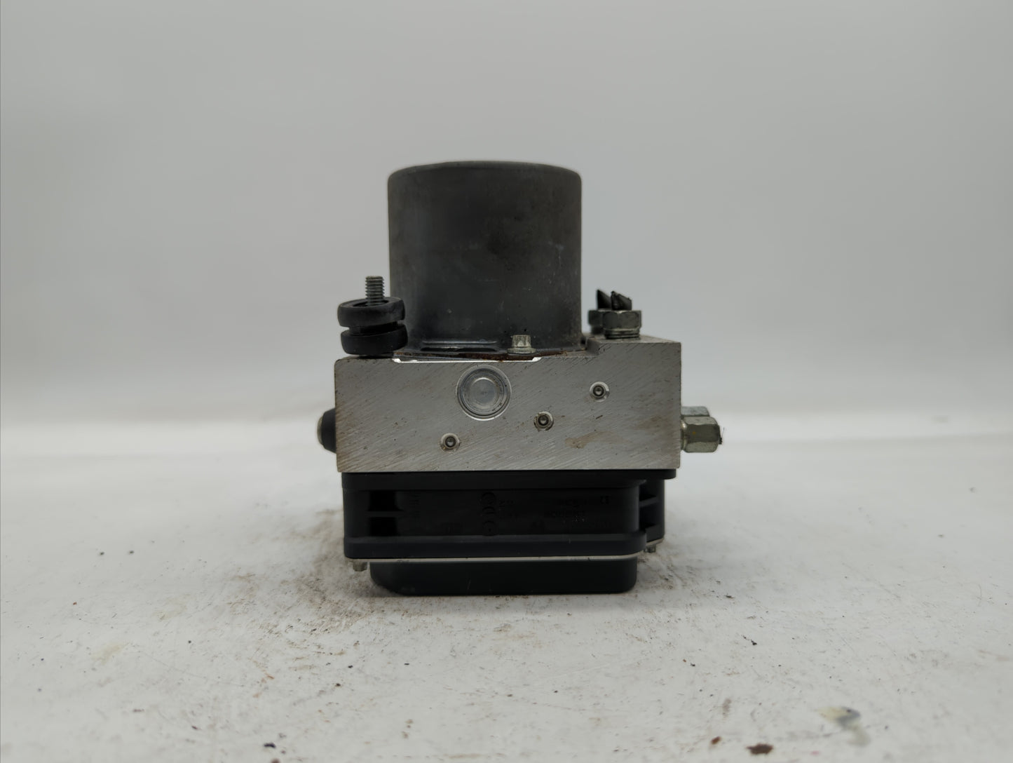 2006-2007 Infiniti M35 ABS Pump Control Module Replacement P/N:47660 EH40D Fits Fits 2006 2007 OEM Used Auto Parts - Oemused