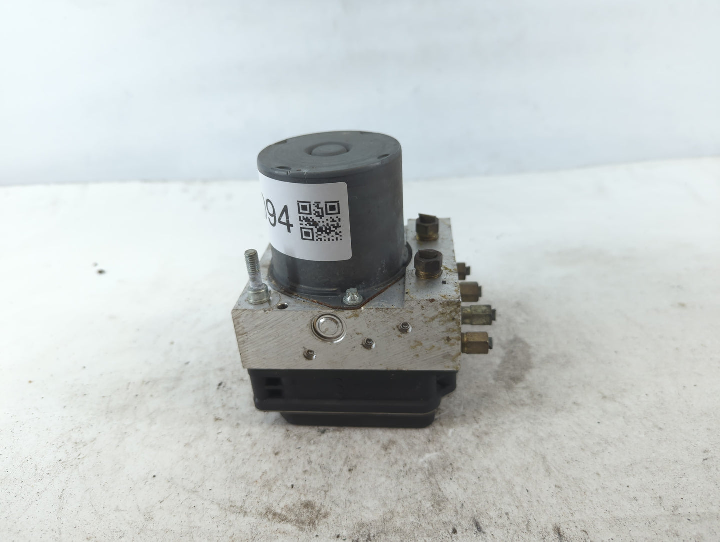 2006-2007 Infiniti M35 ABS Pump Control Module Replacement P/N:47660 EH40D Fits Fits 2006 2007 OEM Used Auto Parts - Oemused