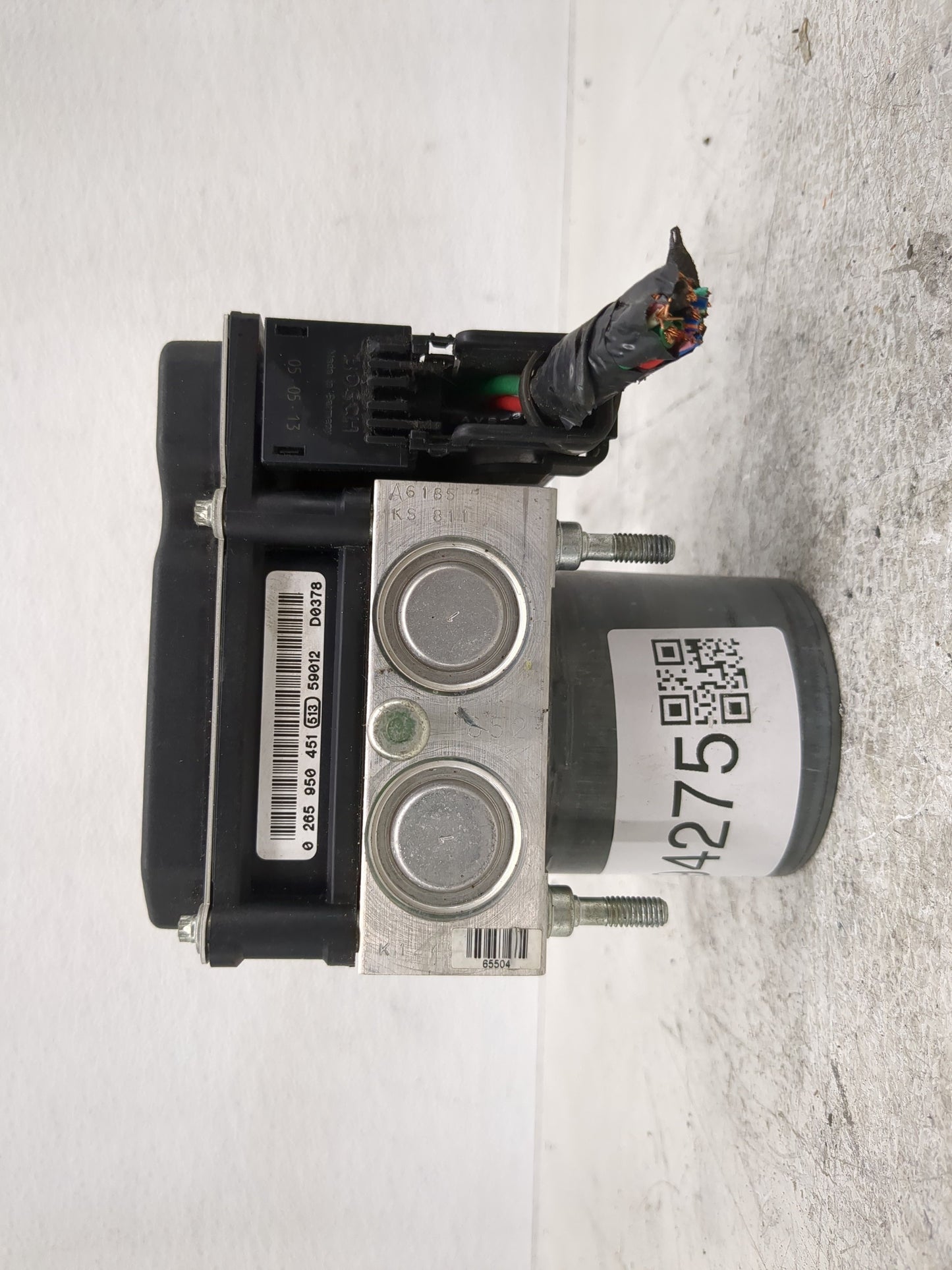 2006-2007 Infiniti M45 ABS Pump Control Module Replacement P/N:0 265 950 451 27534AG16A Fits Fits 2006 2007 OEM Used Auto Pa