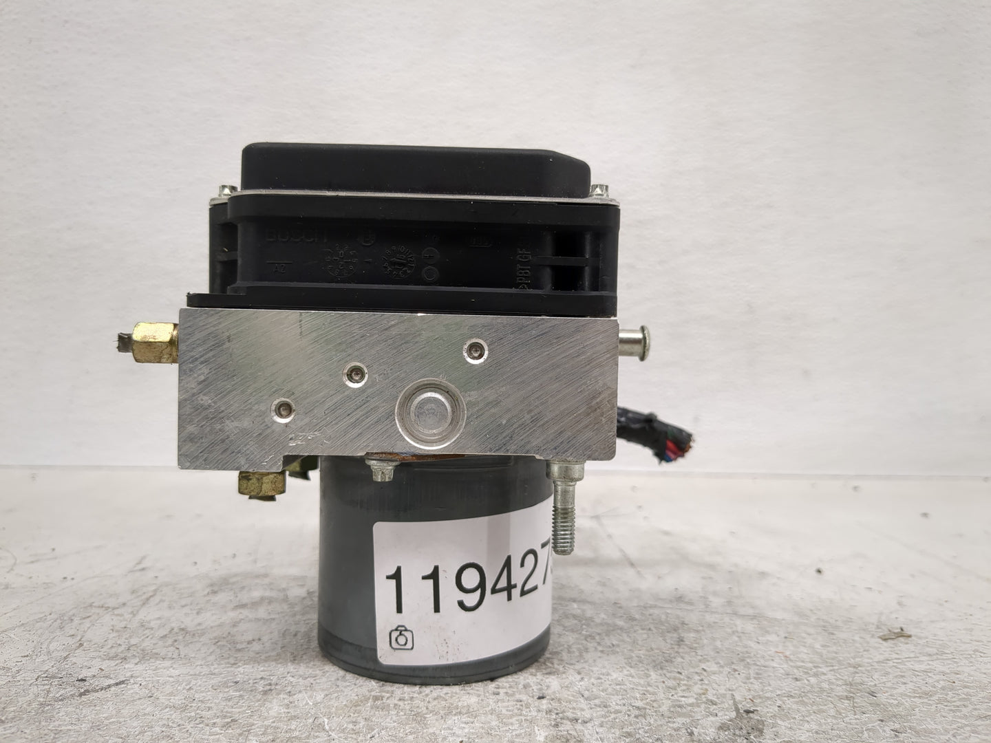 2006-2007 Infiniti M45 ABS Pump Control Module Replacement P/N:0 265 950 451 27534AG16A Fits Fits 2006 2007 OEM Used Auto Pa