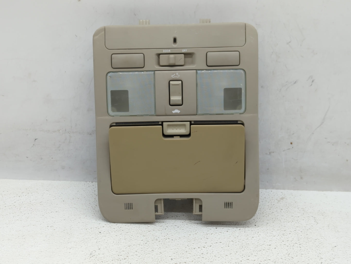 2007 Infiniti M45 Overhead Roof Console - Oemusedautoparts1.com