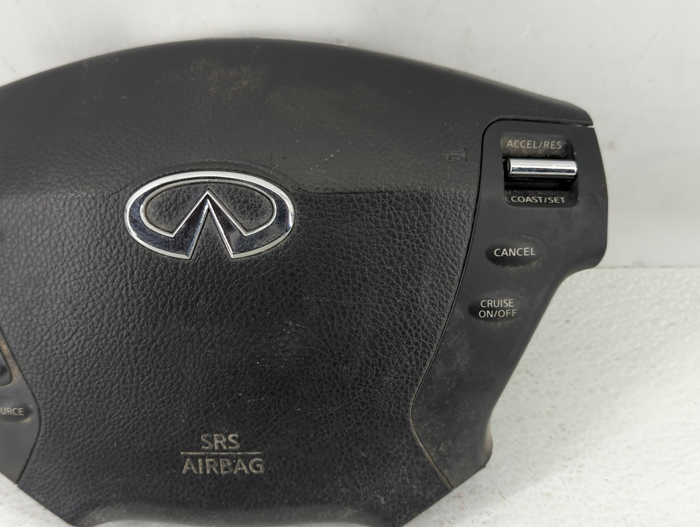 2007 Infiniti M45 Air Bag Driver Left Steering Wheel Mounted Fits OEM Used Auto Parts - Oemusedautoparts1.com
