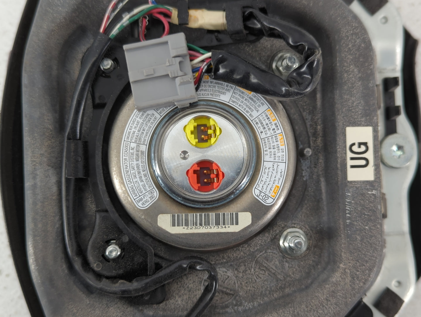 2007 Infiniti M45 Air Bag Driver Left Steering Wheel Mounted Fits OEM Used Auto Parts - Oemusedautoparts1.com