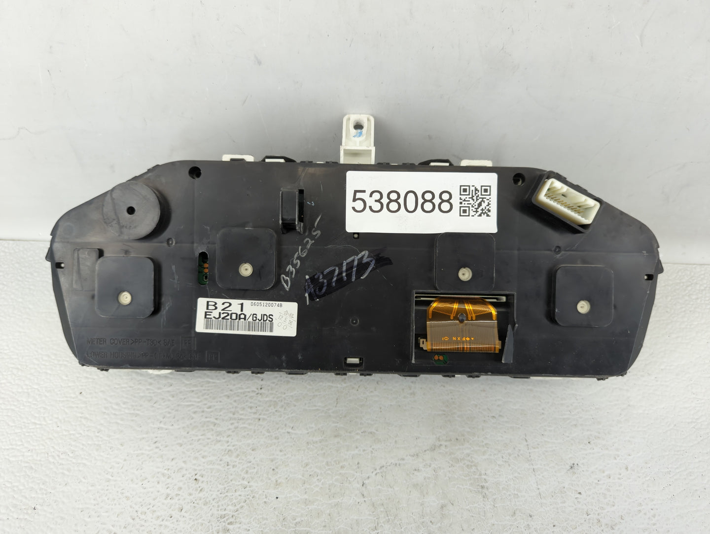 2007 Infiniti M45 Instrument Cluster Speedometer Gauges P/N:EJ20A/GJDS Fits OEM Used Auto Parts - Oemusedautoparts1.com