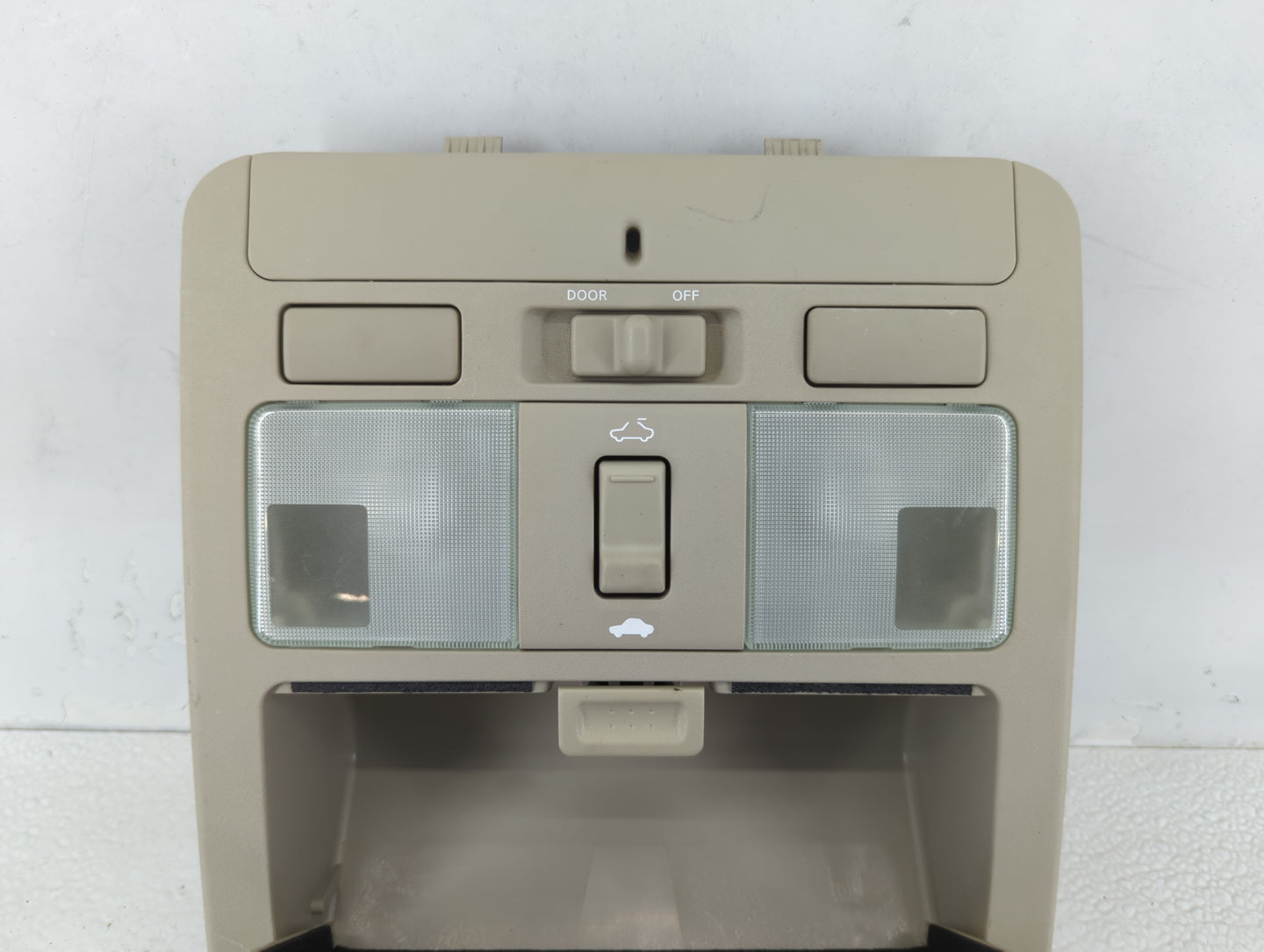 2007 Infiniti M45 Overhead Roof Console - Oemusedautoparts1.com