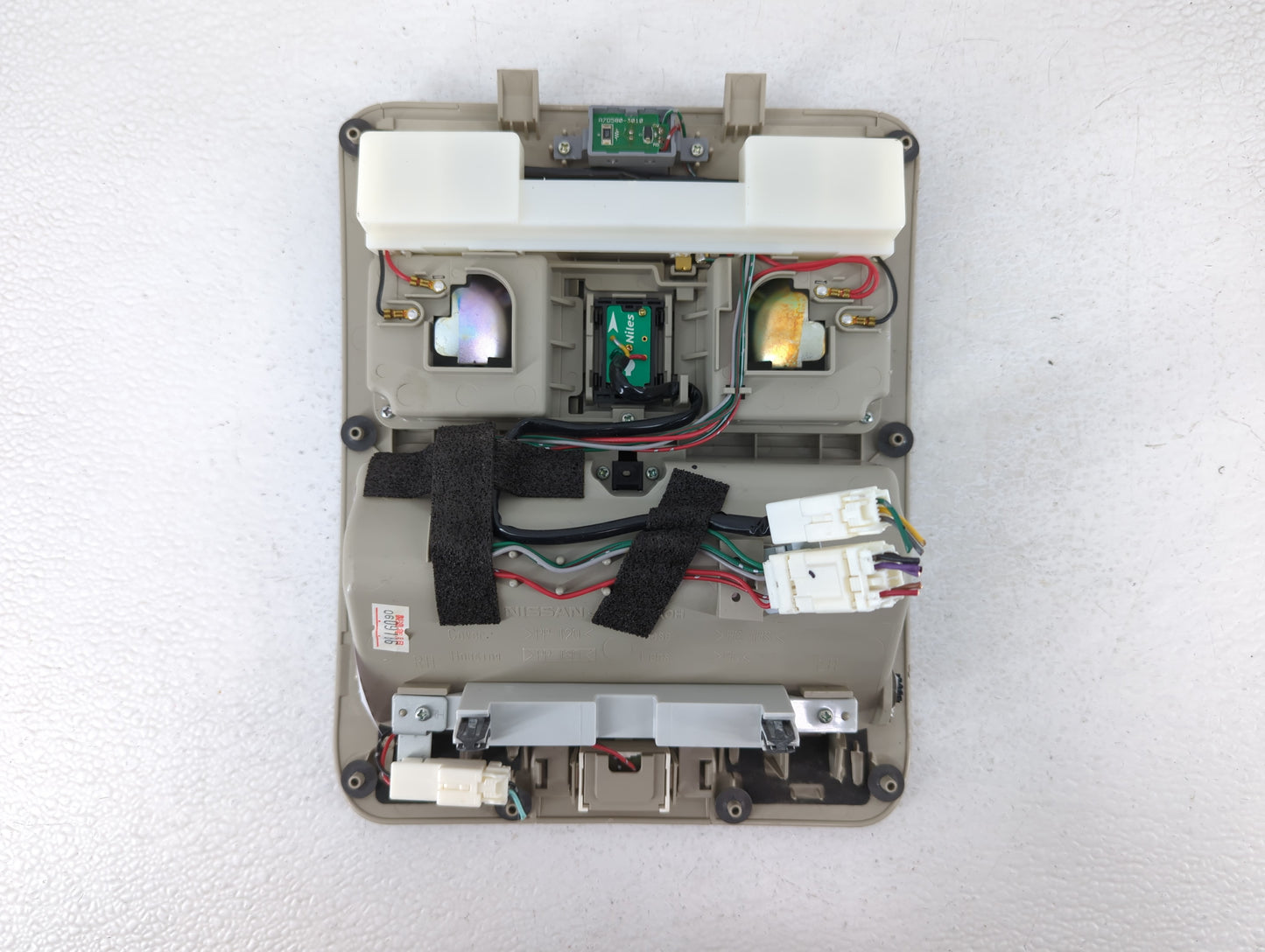 2007 Infiniti M45 Overhead Roof Console - Oemusedautoparts1.com