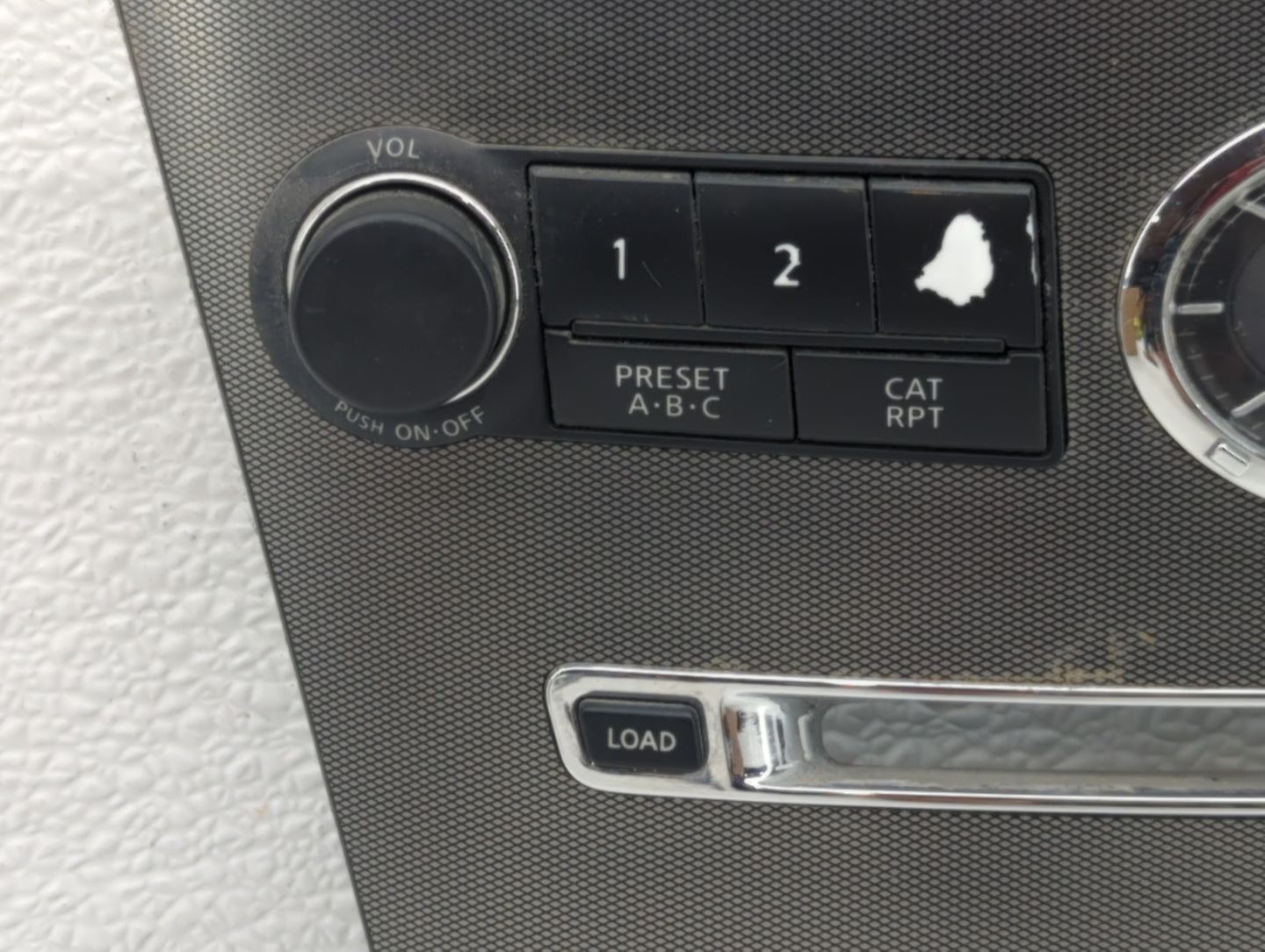 2006-2007 Infiniti M45 Radio Control Panel - Oemusedautoparts1.com