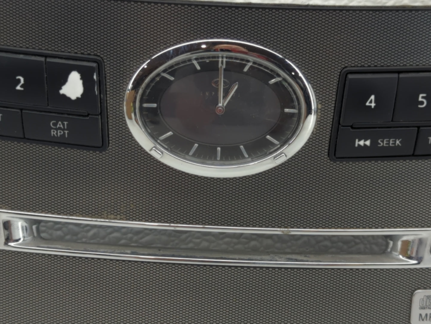 2006-2007 Infiniti M45 Radio Control Panel - Oemusedautoparts1.com