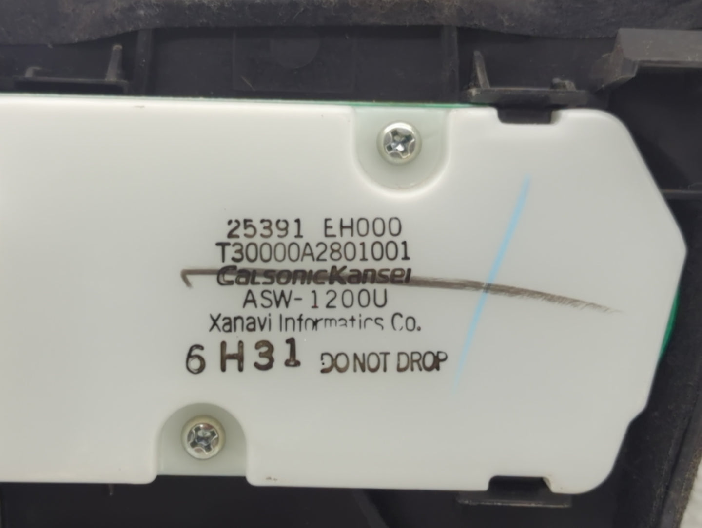 2006-2007 Infiniti M45 Radio Control Panel - Oemusedautoparts1.com
