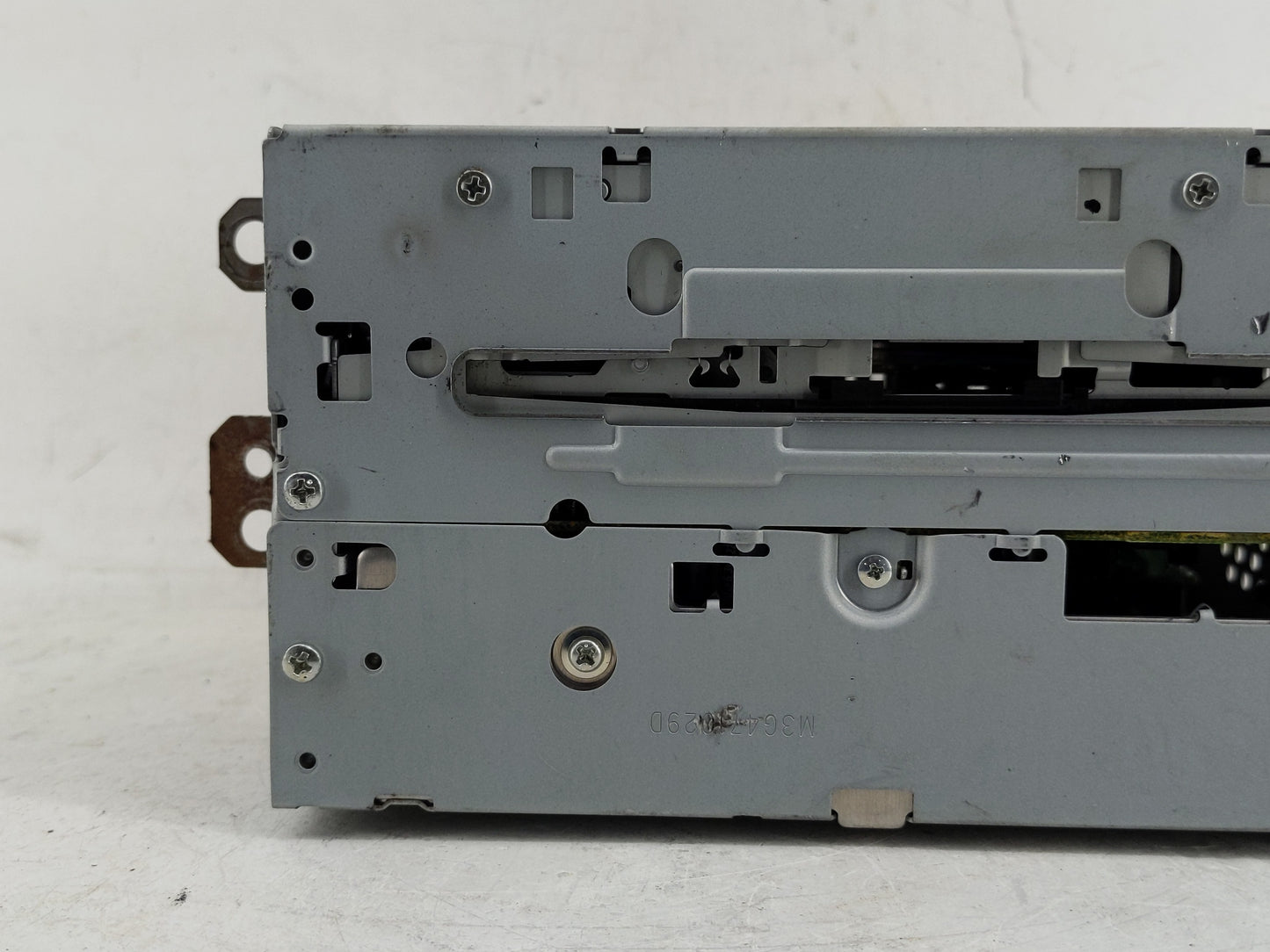 2007 Infiniti Qx56 Radio AM FM Cd Player Receiver Replacement P/N:28185 ZE30A Fits OEM Used Auto Parts - Oemusedautoparts1.c