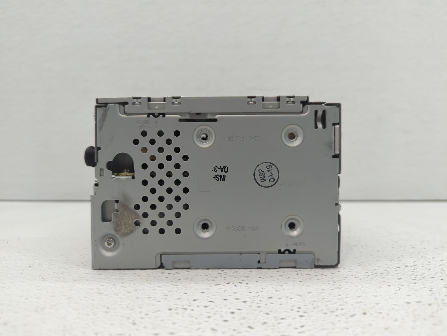 2007-2007 Infiniti Qx56 Am Fm Cd Player Radio Receiver - Oemusedautoparts1.com