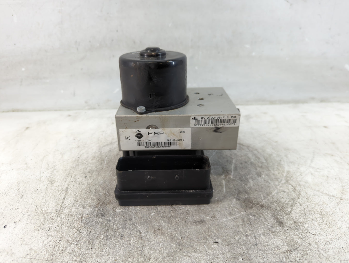 2007 Infiniti Qx56 ABS Pump Control Module Replacement Fits OEM Used Auto Parts - Oemusedautoparts1.com