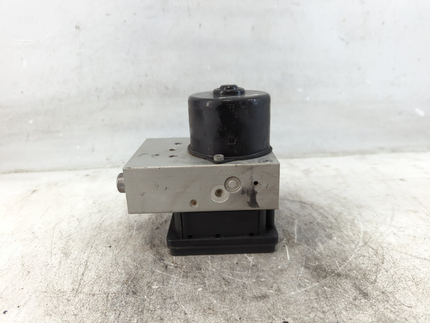2007 Infiniti Qx56 ABS Pump Control Module Replacement Fits OEM Used Auto Parts - Oemusedautoparts1.com