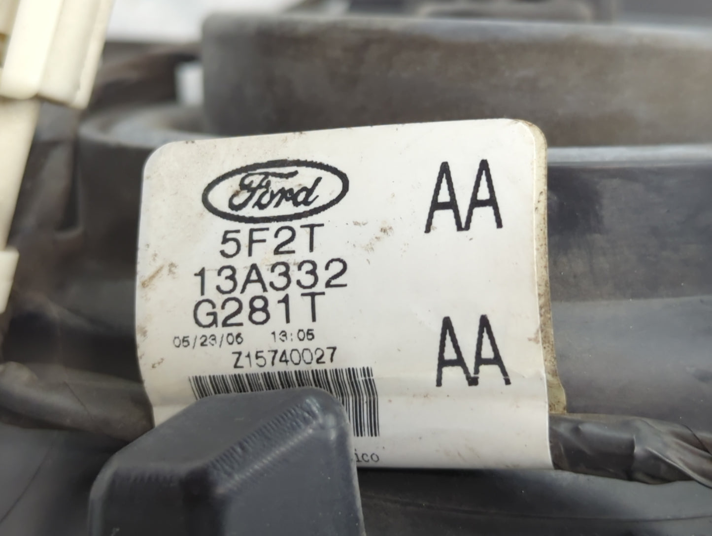 Isuzu Fsr Driver Left Oem Head Light Headlight Lamp - Oemusedautoparts1.com