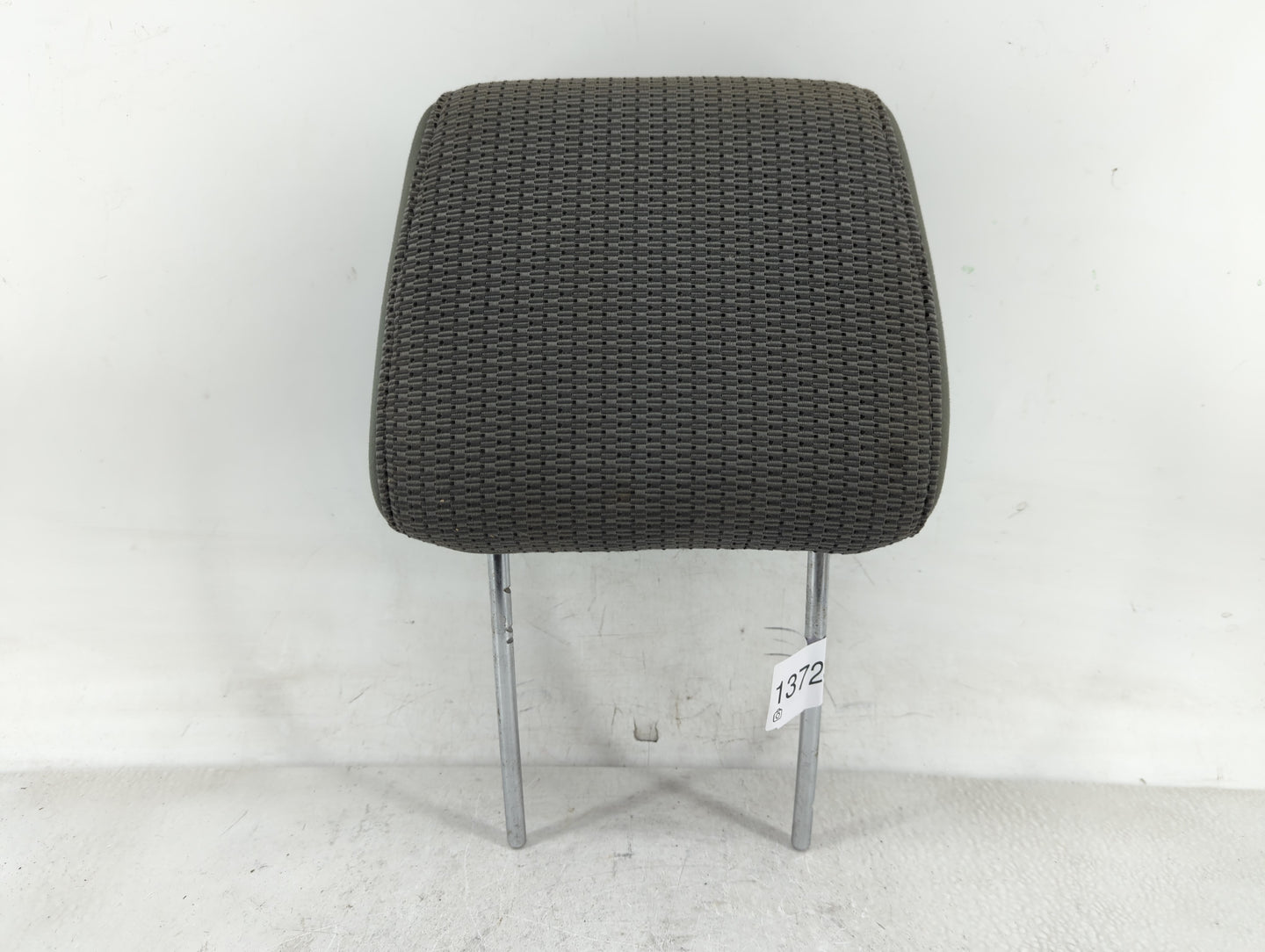 2006-2010 Jeep Commander Headrest Head Rest Rear Center Seat Fits Fits 2005 2006 2007 2008 2009 2010 OEM Used Auto Parts - O
