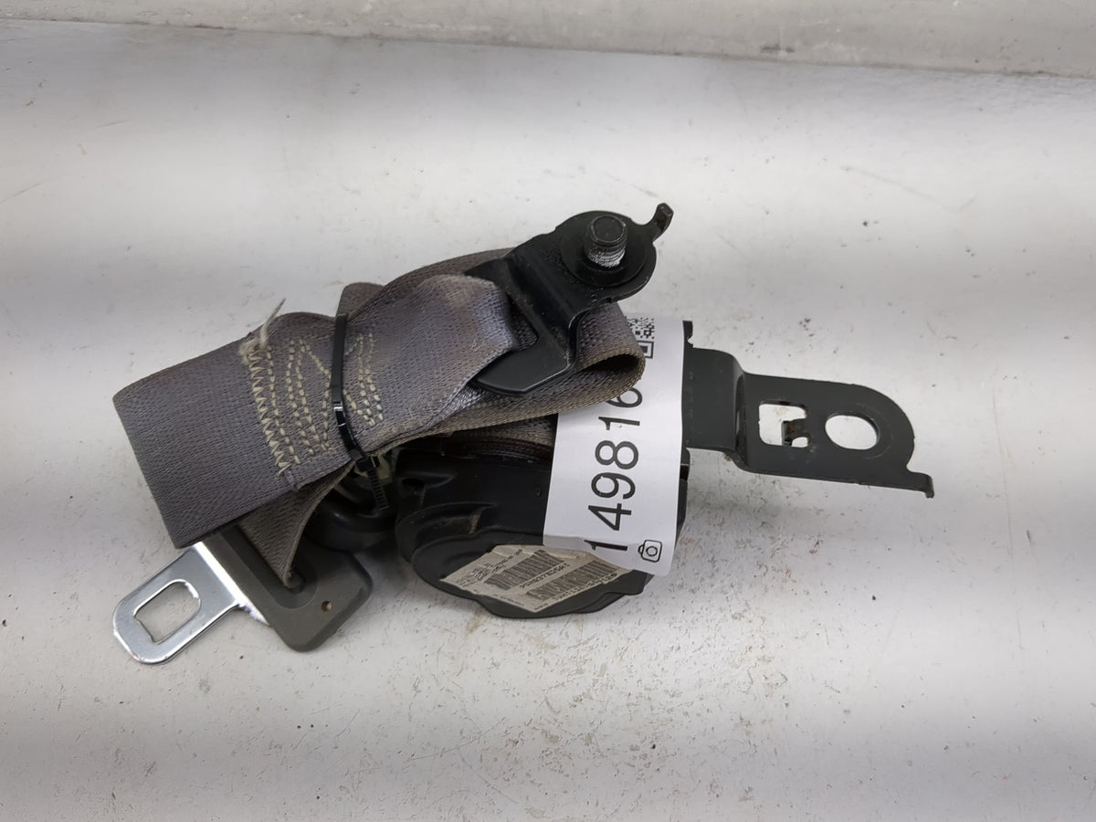 2006-2009 Jeep Commander Passenger Front Seatbelt Buckle Gray - Oemusedautoparts1.com
