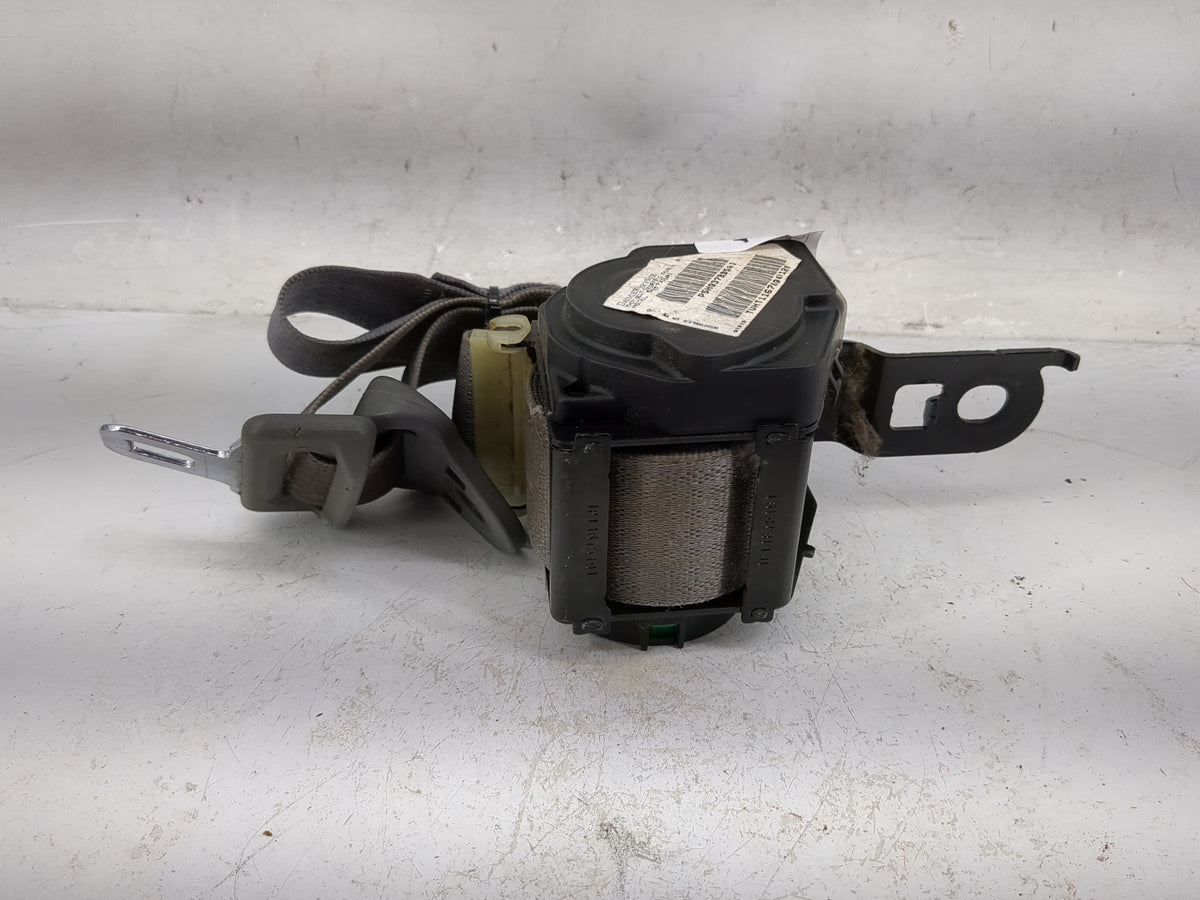 2006-2009 Jeep Commander Passenger Front Seatbelt Buckle Gray - Oemusedautoparts1.com